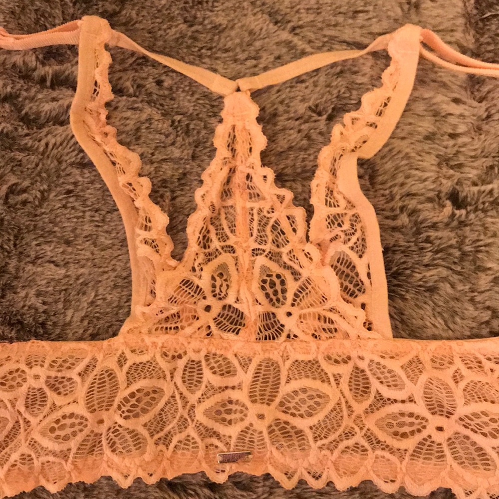 Halter back bra - Picture 3 of 5